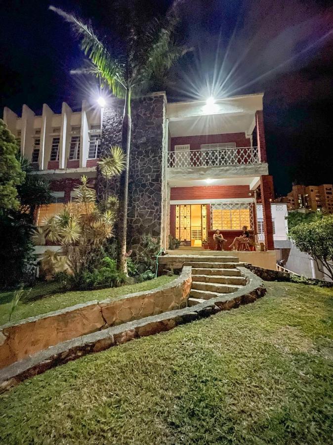 La Palmera Hostel Cali Eksteriør billede